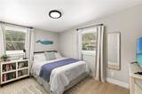 2160 Holiday Ln - Photo 15