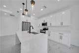 1003 Elgin St - Photo 11