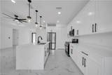 1003 Elgin St - Photo 12