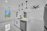 1003 Elgin St - Photo 15