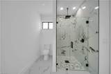 1003 Elgin St - Photo 22