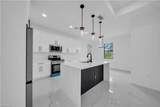 1003 Elgin St - Photo 7