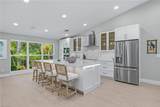 2016 Sheffield Ave - Photo 4