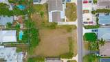 713 109th Ave - Photo 2
