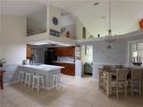 1118 Grove Dr - Photo 5
