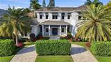 725 Harbour Dr - Photo 2
