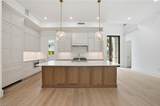 732 12th St - Photo 8