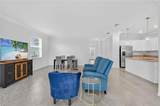 2126 Hamlin St - Photo 10