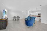 2126 Hamlin St - Photo 11