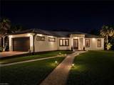 556 6th St - Photo 2