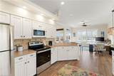 418 Panay Ave - Photo 14