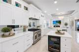 22660 Fairlawn Ct - Photo 5