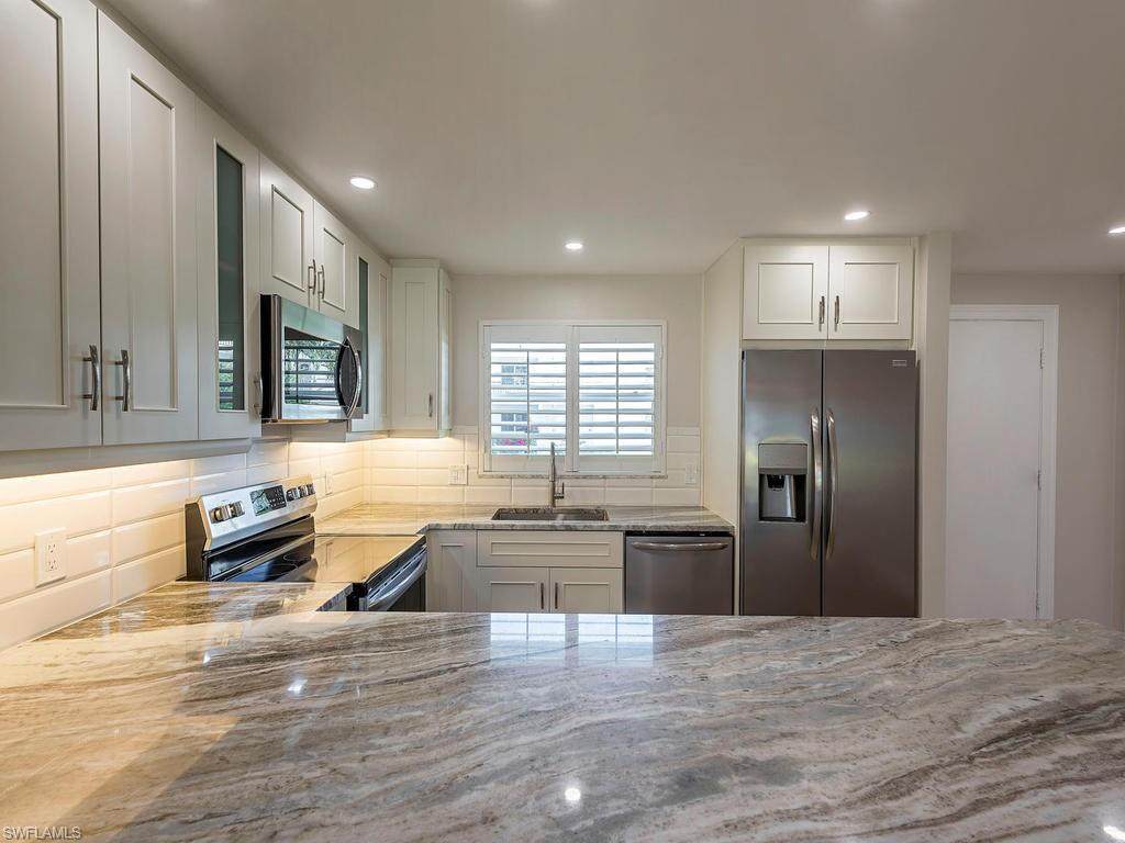 5 High Point Cir - Photo 1