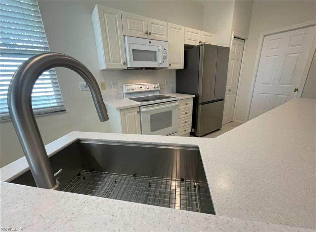 4690 Hawks Nest Way - Photo 1