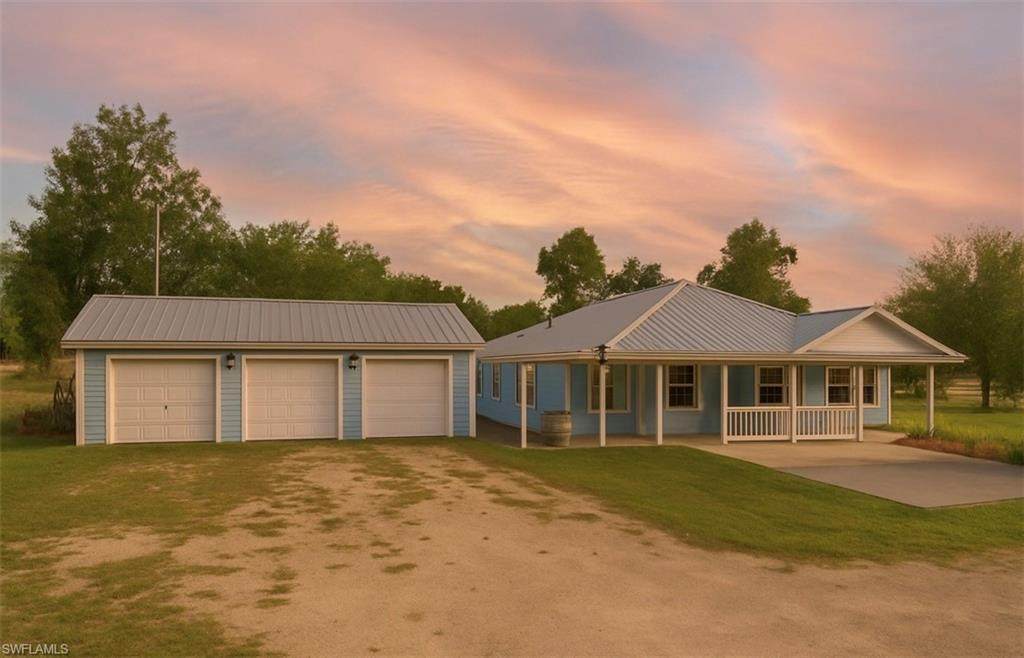 3666 Fort Simmons Ave - Photo 1