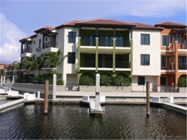 1530 5TH Ave - Photo 1
