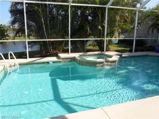 372 Mallory Ct - Photo 1