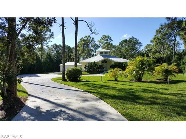 5980 Sea Grass Ln, Naples, FL 34116 (MLS #216023116) :: The New Home Spot, Inc.