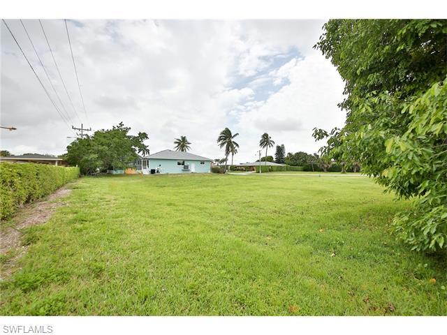 498 Fieldstone Dr - Photo 1