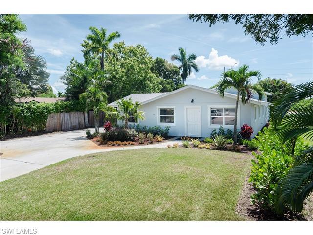 2240 14th St N, Naples, FL 34103 (#216045061) :: Homes and Land Brokers, Inc