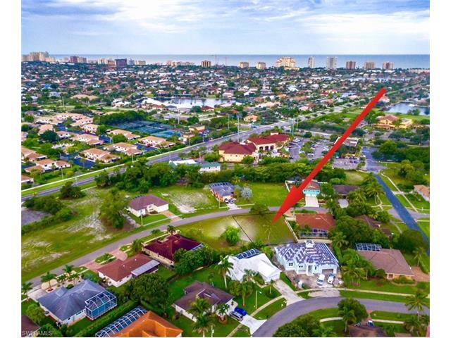 77 Tahiti Rd - Photo 1