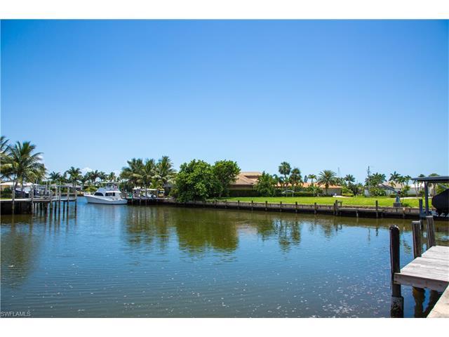1241 Laurel Ct, Marco Island, FL 34145 (#216049608) :: Homes and Land Brokers, Inc