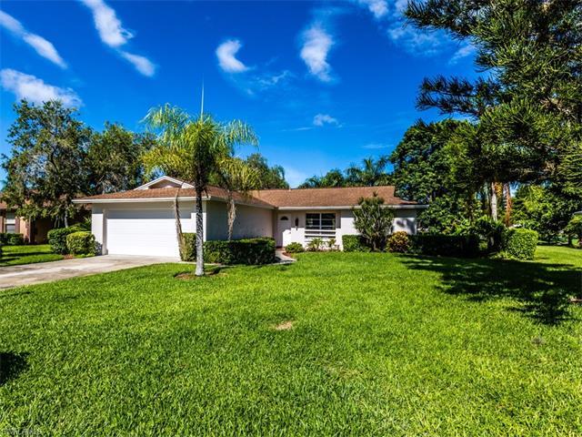 4328 Beechwood Lake Dr, Naples, FL 34112 (#216049671) :: Homes and Land Brokers, Inc