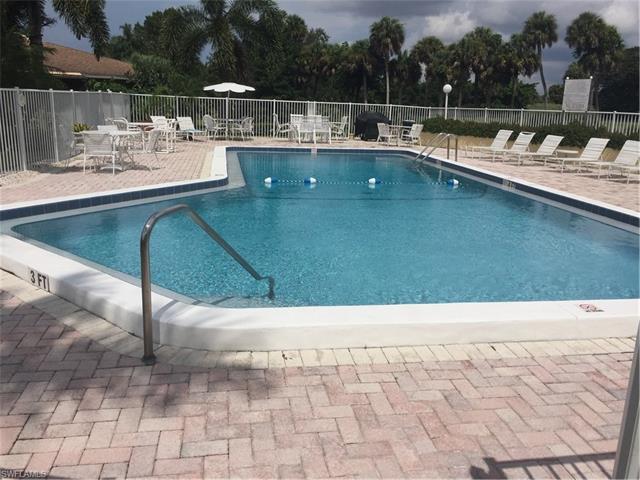 975 Palm View Dr - Photo 1