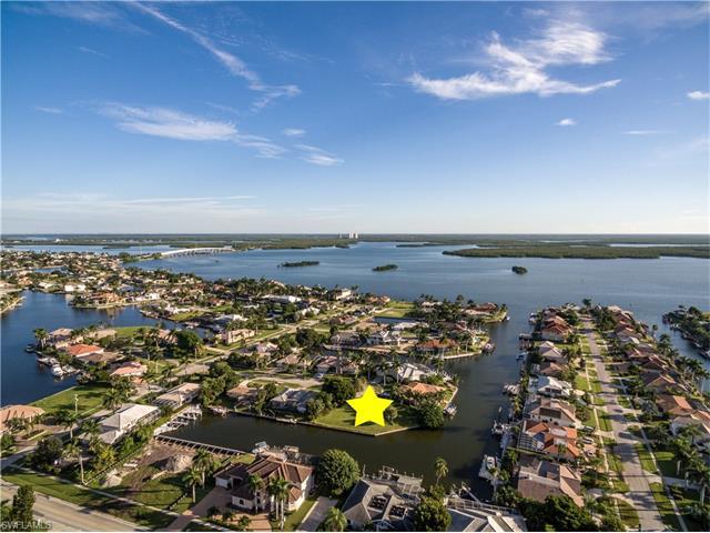 426 Tarpon Ct - Photo 1