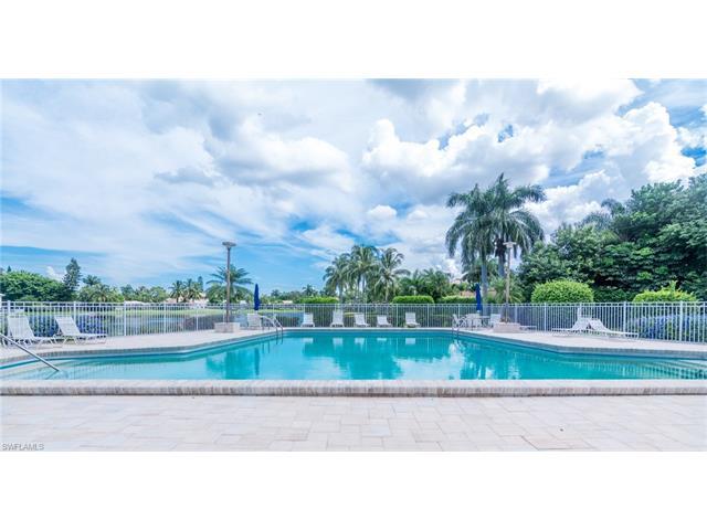 555 Park Shore Dr - Photo 1