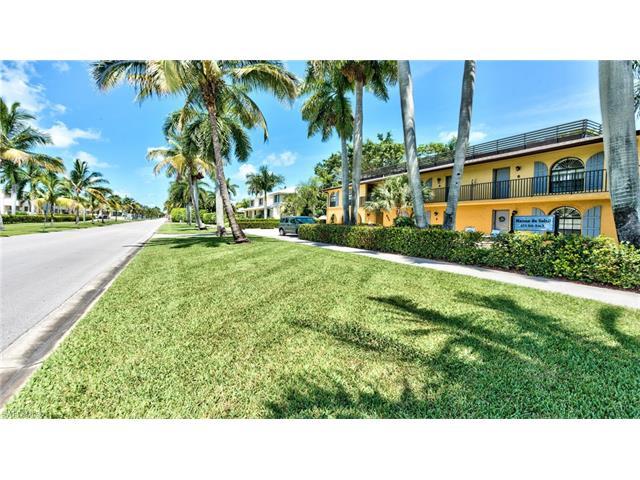 655 8th Ave - Photo 1