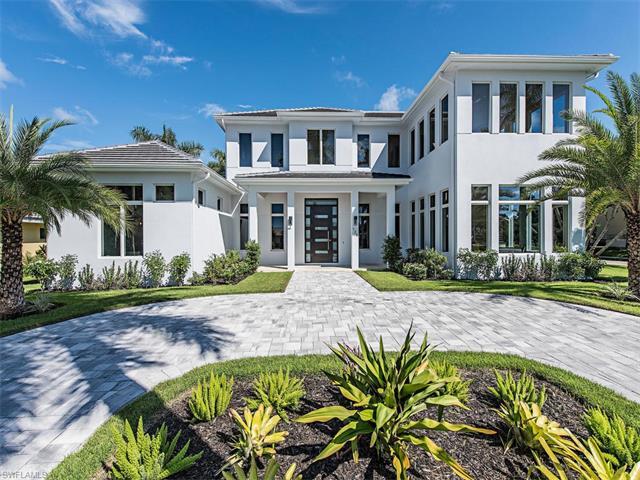 725 Harbour Dr - Photo 1