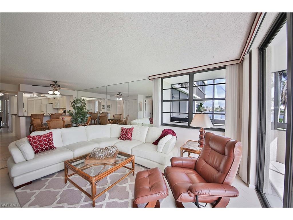 651 Seaview Ct - Photo 1