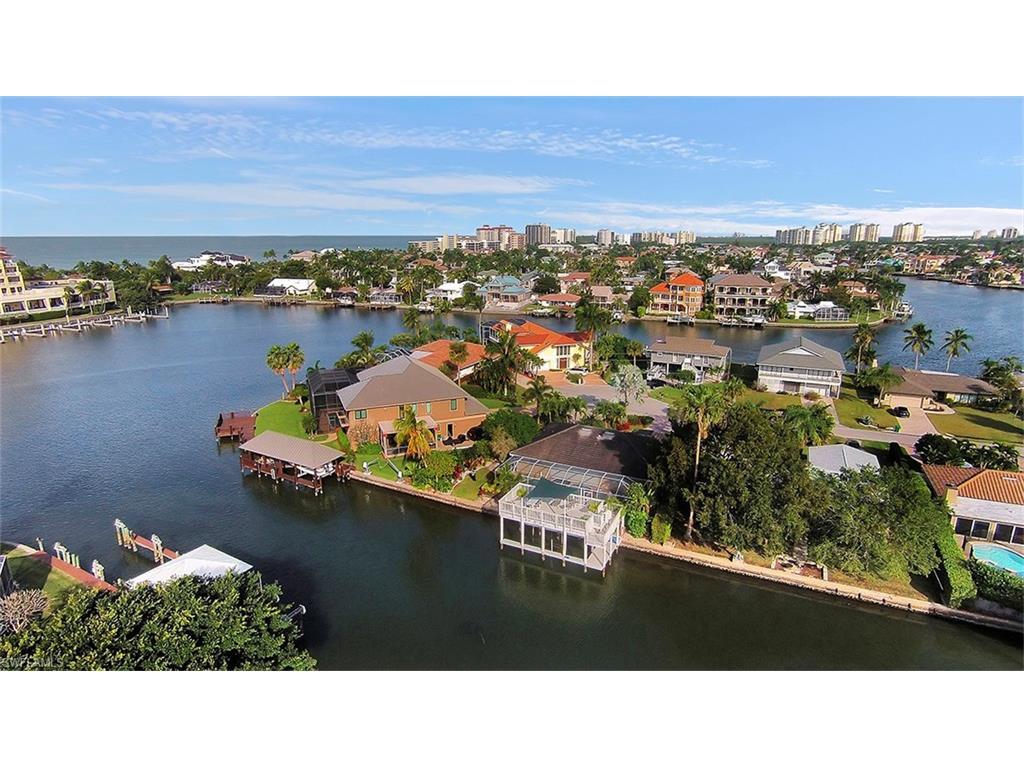 242 Tradewinds Ave - Photo 1