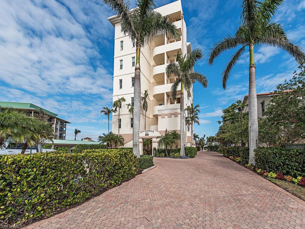 851 Collier Ct - Photo 1