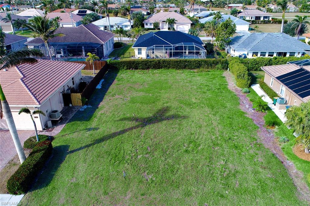 350 Hazelcrest St - Photo 1