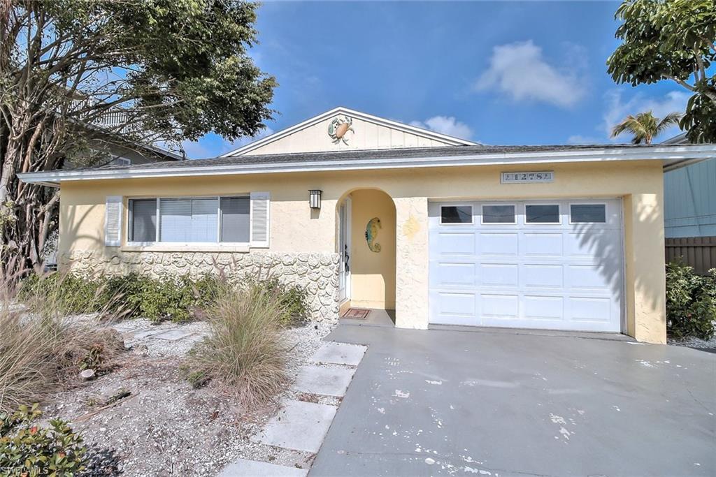 1278 Venetian Way - Photo 1