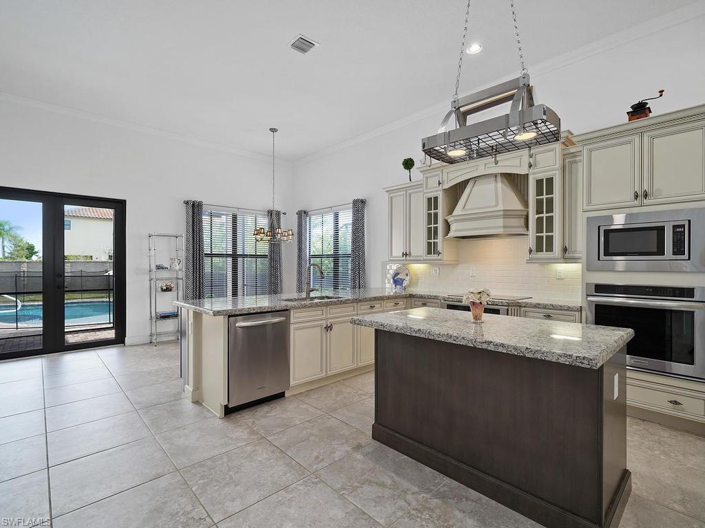 5021 Iron Horse Way - Photo 1