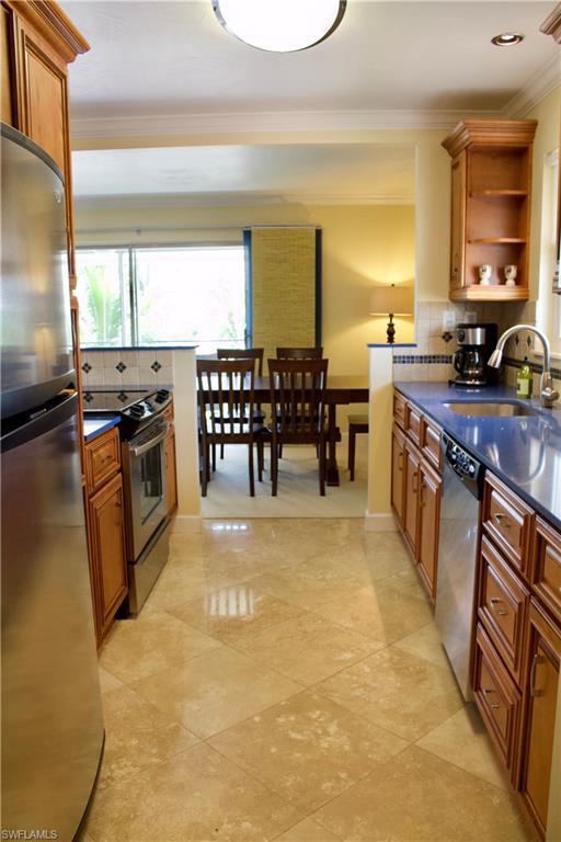 1910 Gulf Shore Blvd - Photo 1