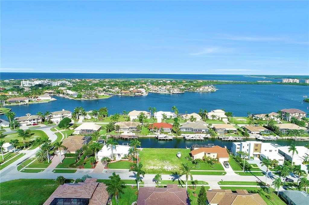 712 Plantation Ct - Photo 1