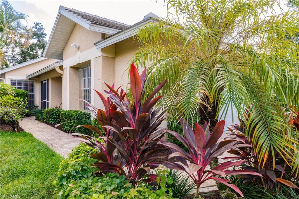 88 Fountain Cir - Photo 1
