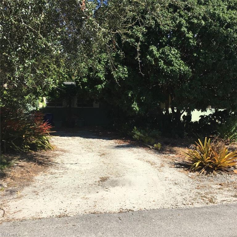747 Anderson Dr - Photo 1