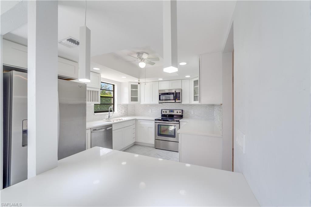 700 Valley Stream Dr - Photo 1