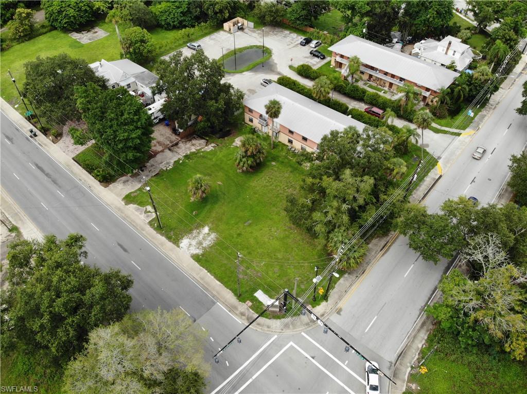 1649 Park Ave - Photo 1