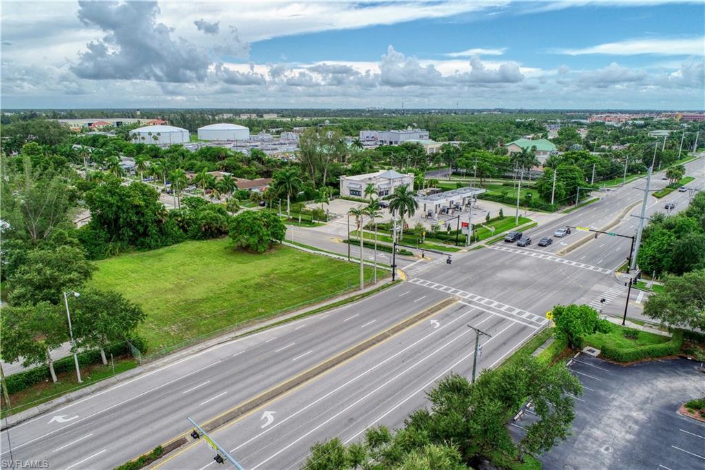 500 Goodlette-Frank Rd - Photo 1