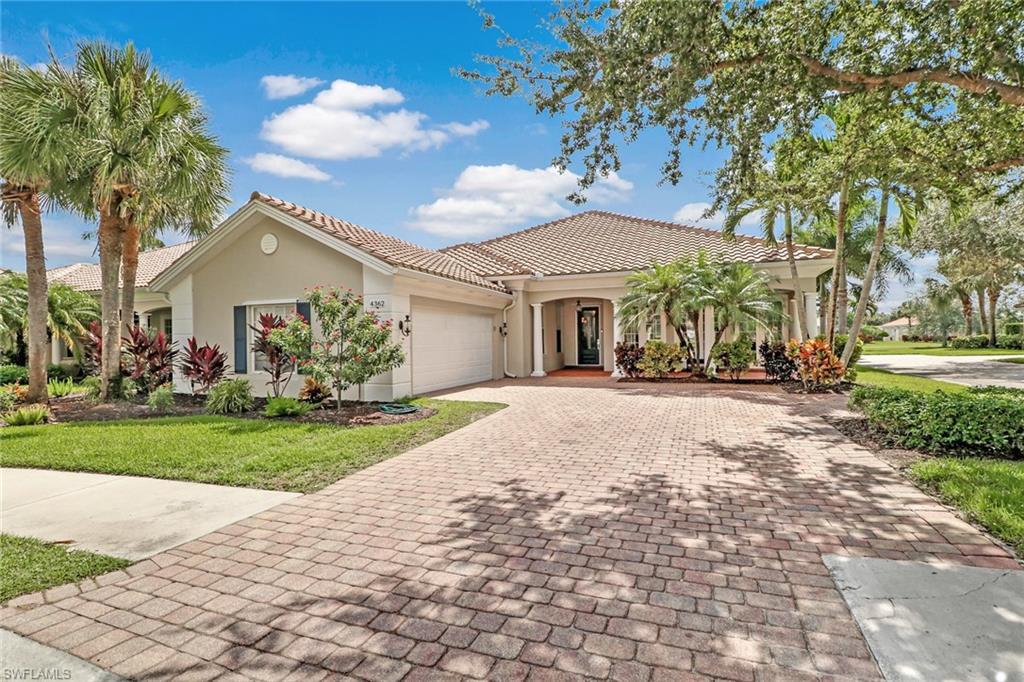 4362 Queen Elizabeth Way - Photo 1