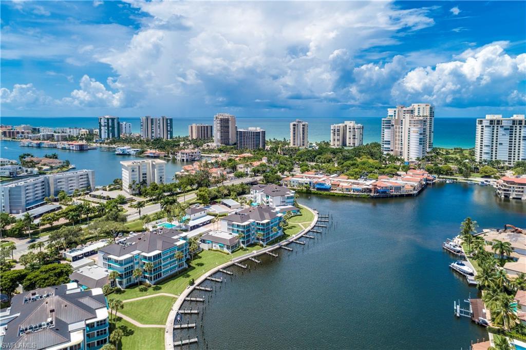 305 Park Shore Dr - Photo 1