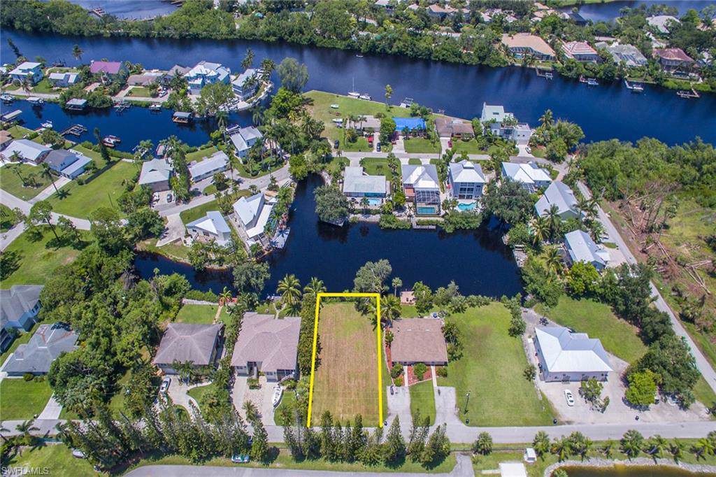 3665 Riviera Cir - Photo 1