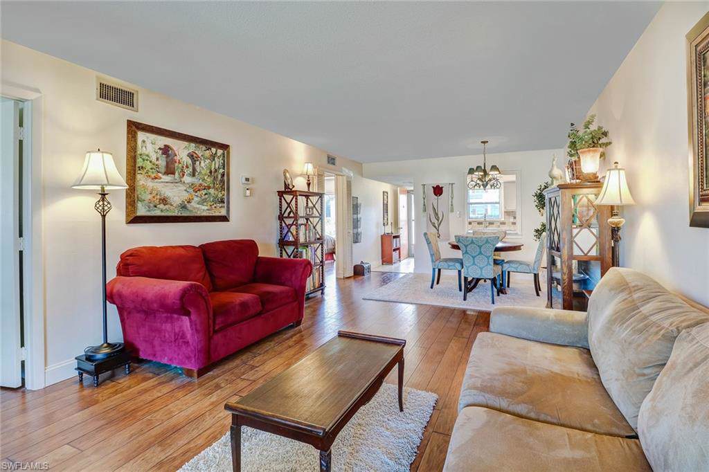 200 Valley Stream Dr - Photo 1