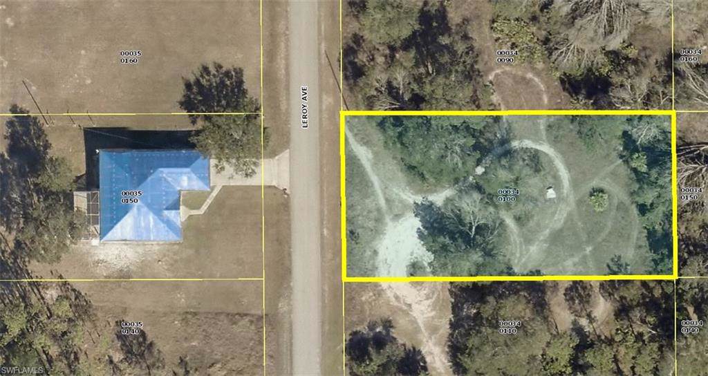1404 Leroy Ave - Photo 1